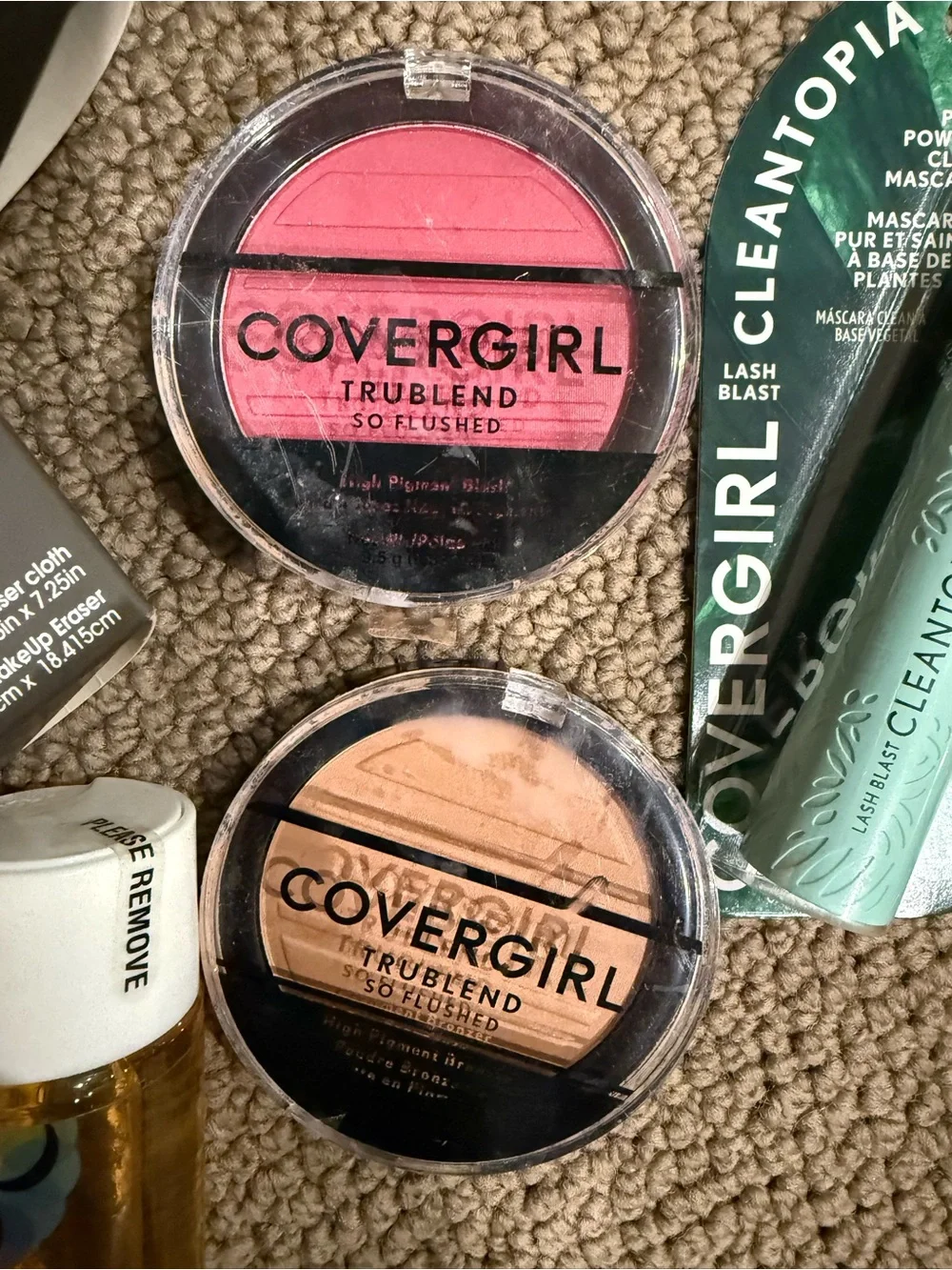 COVERGIRL Eyeshadow Duo in Pink & Tan with Remover Oil